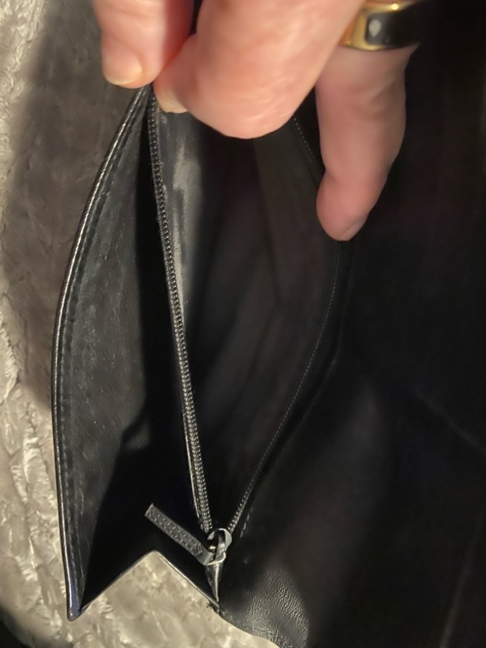 Gucci Black Leather Wallet with Silver Hardware - Picture 6 of 15